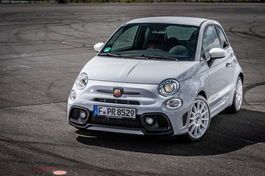  Abarth 595 esseesse (312) 2019 года  (WW) (фото 43 из 44)